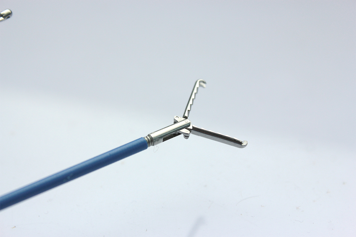 How difficult ileo-cecal valve with a biopsy forceps